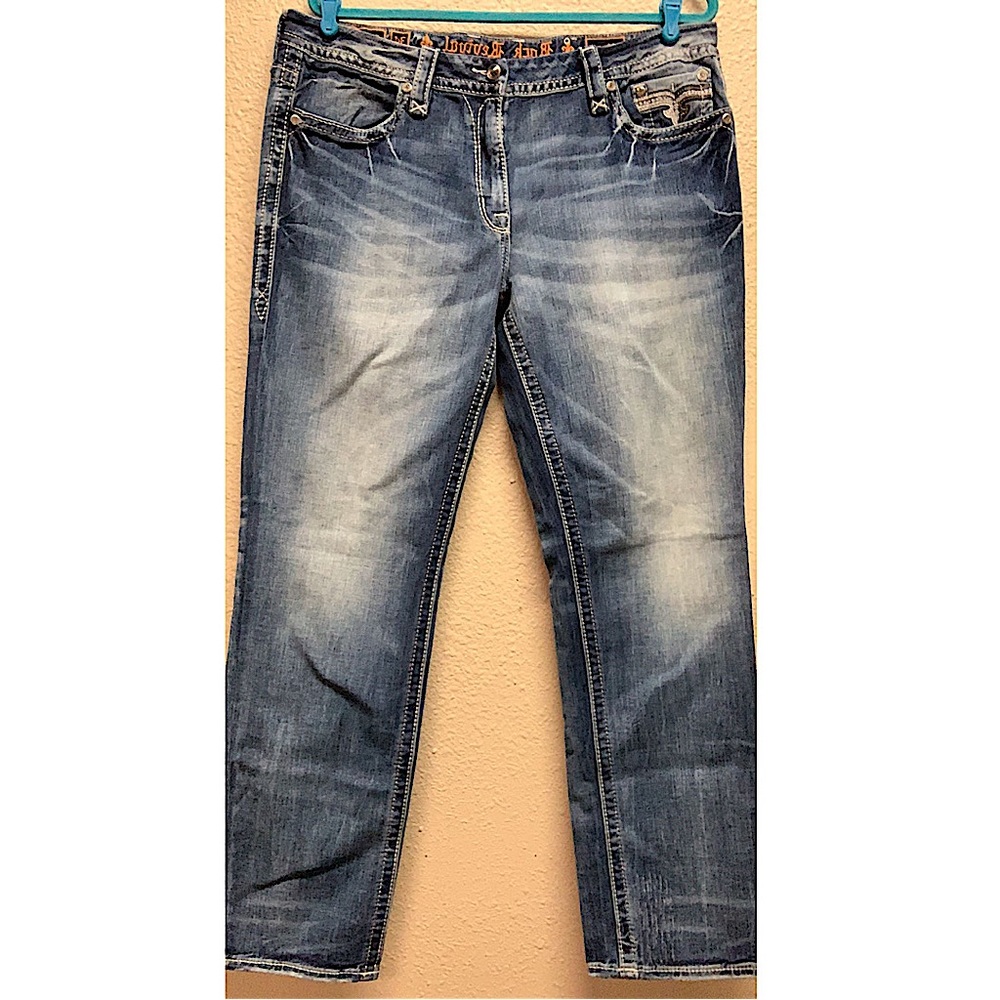 Woman’s size 34 easy straight style vien, NWOT.